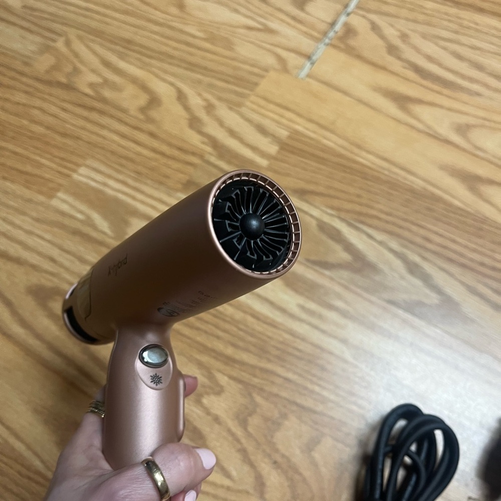 Hybrid & company Rose Gold Hair Dryer with Diffuser - Picture 5 of 7